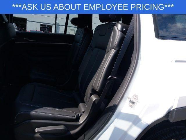 new 2025 Jeep Grand Cherokee L car, priced at $44,125