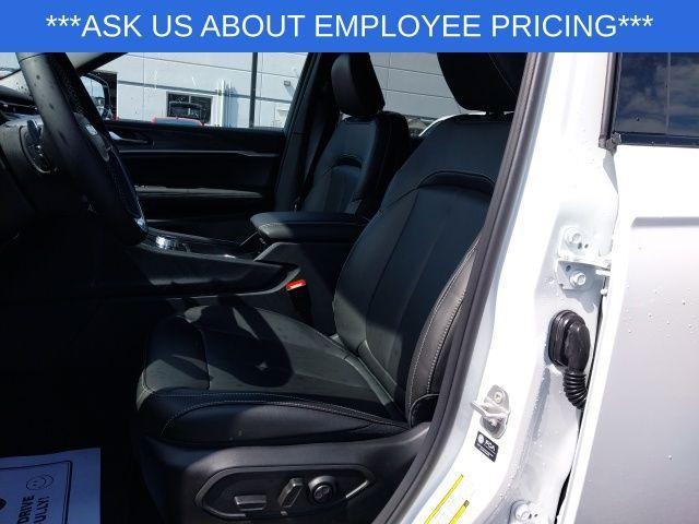 new 2025 Jeep Grand Cherokee L car, priced at $44,125