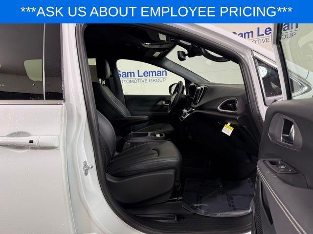 new 2025 Chrysler Voyager car, priced at $38,690