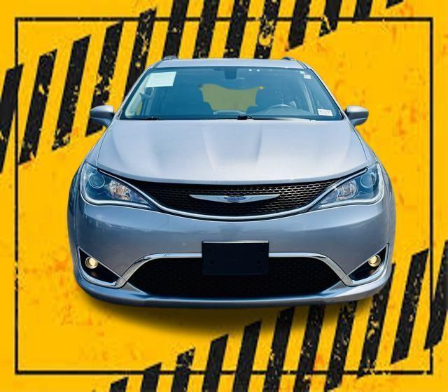 used 2018 Chrysler Pacifica car, priced at $15,495