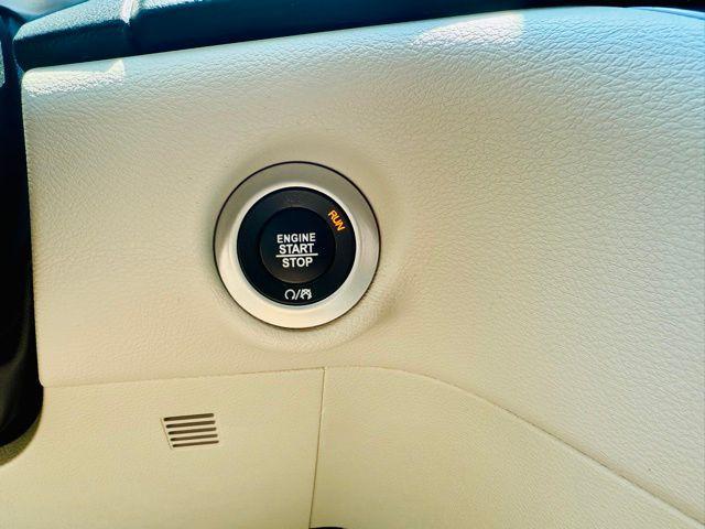 used 2018 Chrysler Pacifica car, priced at $15,495