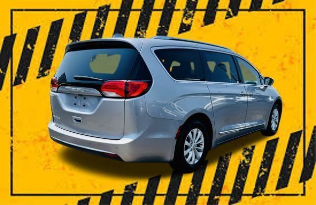 used 2018 Chrysler Pacifica car, priced at $15,495
