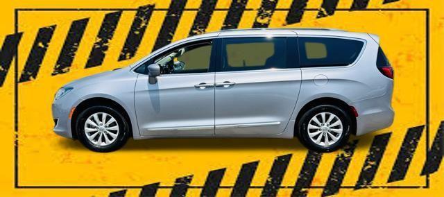 used 2018 Chrysler Pacifica car, priced at $15,495