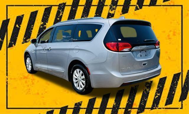 used 2018 Chrysler Pacifica car, priced at $15,495