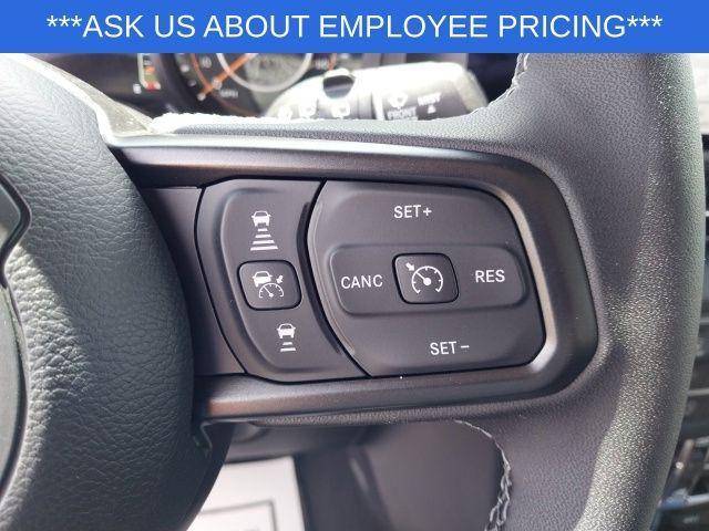 new 2025 Jeep Wrangler car, priced at $47,875