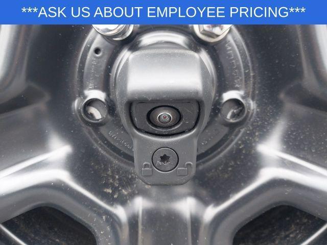 new 2025 Jeep Wrangler car, priced at $39,080
