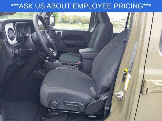 new 2025 Jeep Wrangler car, priced at $39,080