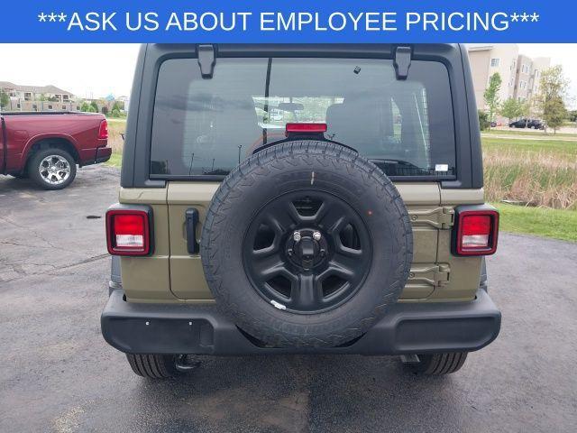 new 2025 Jeep Wrangler car, priced at $39,080