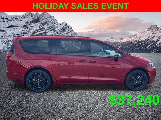 new 2024 Chrysler Pacifica car, priced at $37,240