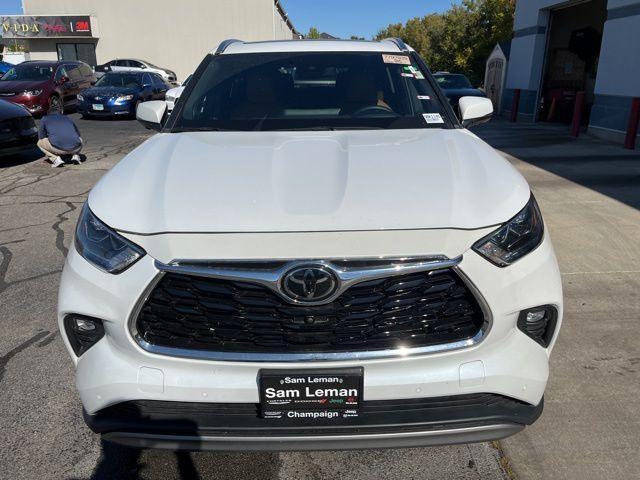 used 2023 Toyota Highlander car, priced at $42,495