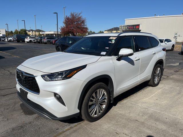 used 2023 Toyota Highlander car, priced at $42,495