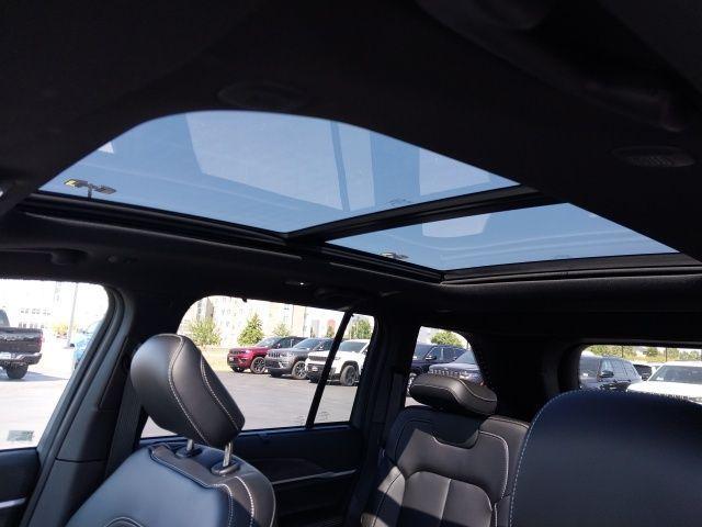 new 2025 Jeep Grand Cherokee car, priced at $45,935