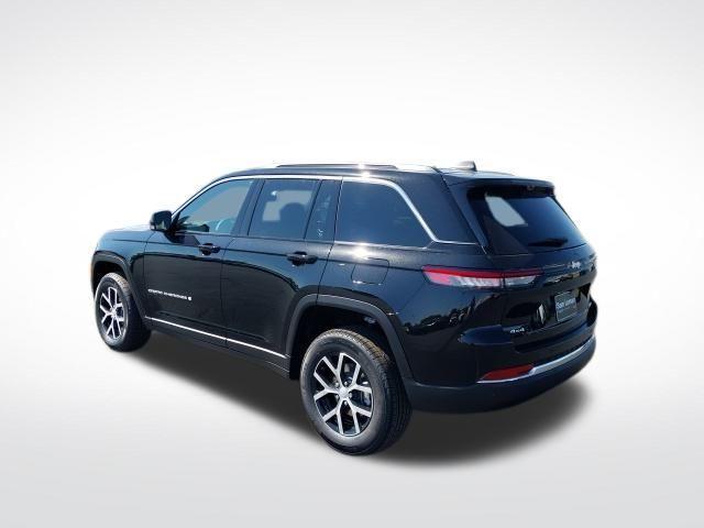 new 2025 Jeep Grand Cherokee car, priced at $45,935