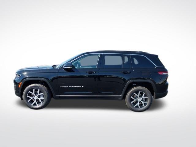 new 2025 Jeep Grand Cherokee car, priced at $45,935
