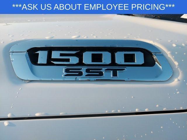 new 2025 Ram 1500 car, priced at $46,295