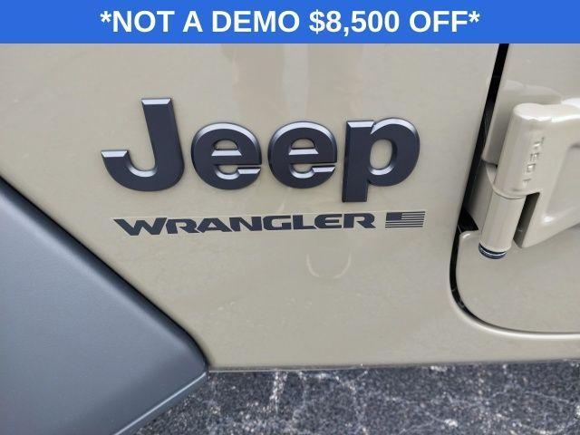 new 2025 Jeep Wrangler car, priced at $41,575