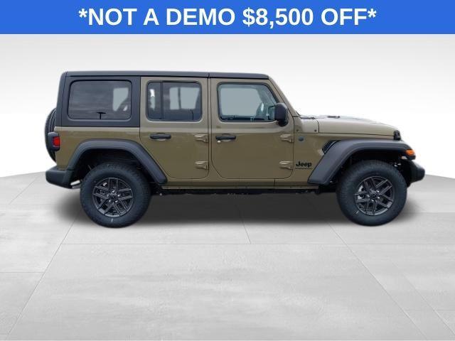 new 2025 Jeep Wrangler car, priced at $41,575
