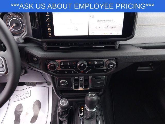 new 2025 Jeep Wrangler car, priced at $44,575