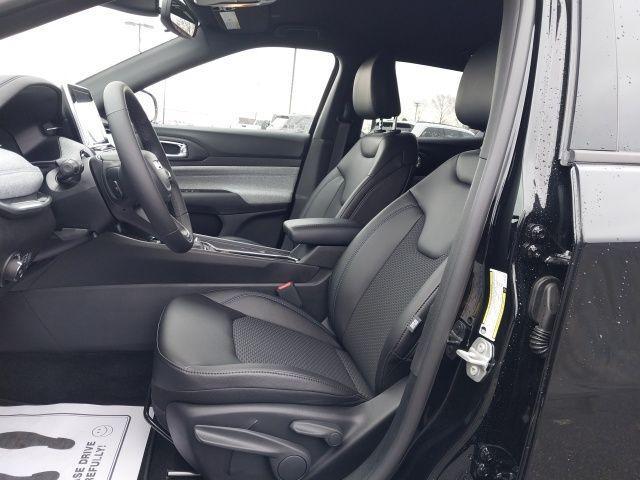 new 2025 Jeep Compass car, priced at $25,860