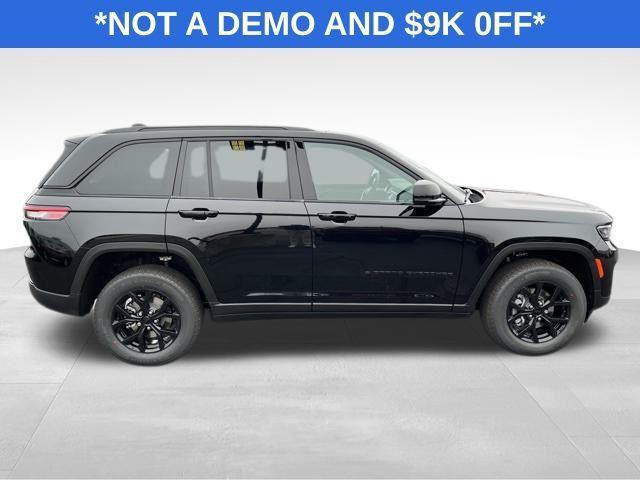 new 2025 Jeep Grand Cherokee car, priced at $37,530