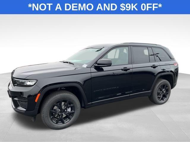 new 2025 Jeep Grand Cherokee car, priced at $37,530
