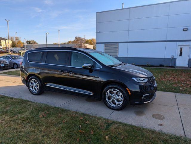 used 2023 Chrysler Pacifica car, priced at $32,995