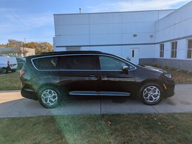 used 2023 Chrysler Pacifica car, priced at $32,995