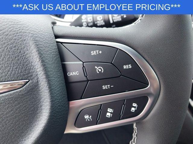 new 2025 Chrysler Pacifica car, priced at $39,445