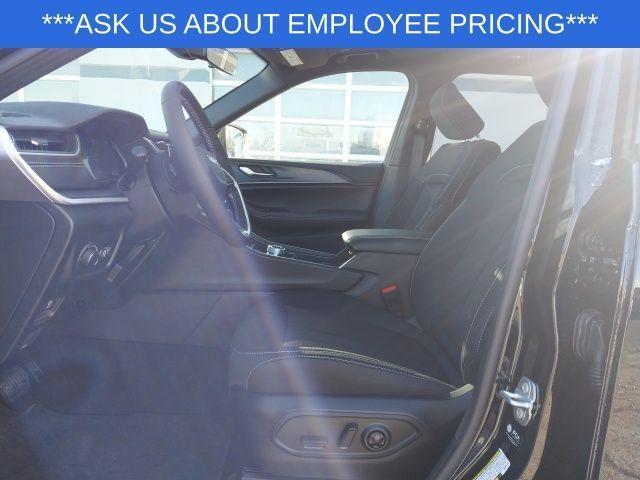 new 2025 Jeep Grand Cherokee L car, priced at $38,220