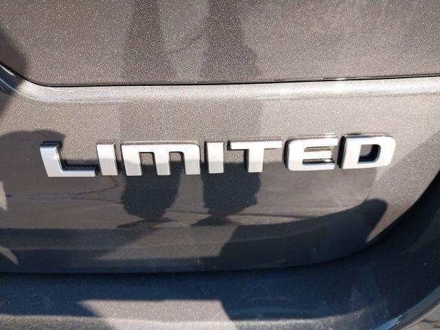 new 2025 Jeep Grand Cherokee car, priced at $43,010