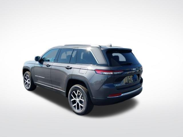 new 2025 Jeep Grand Cherokee car, priced at $43,010