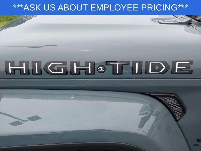 new 2025 Jeep Gladiator car, priced at $42,685