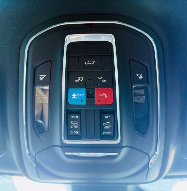 used 2024 Jeep Grand Cherokee car, priced at $34,995