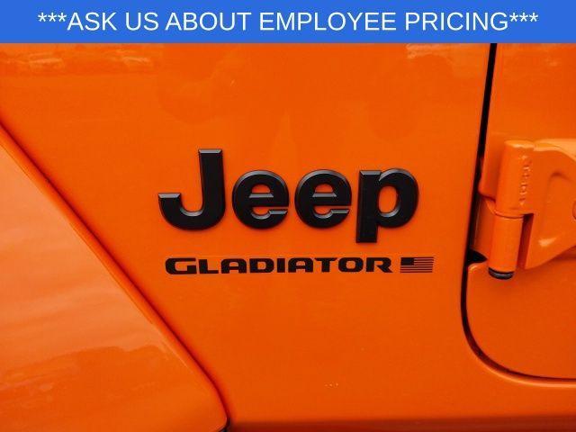 new 2025 Jeep Gladiator car, priced at $42,985