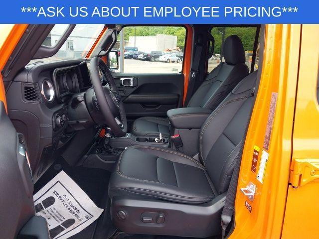 new 2025 Jeep Gladiator car, priced at $42,985