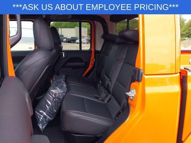 new 2025 Jeep Gladiator car, priced at $42,985