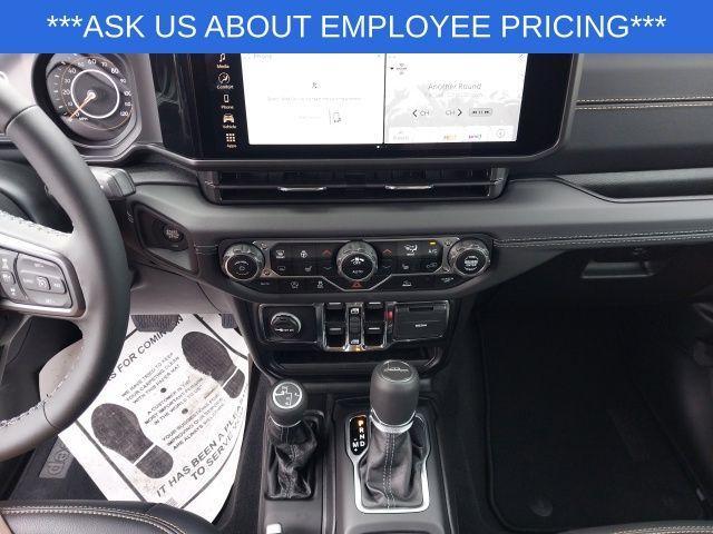 new 2025 Jeep Gladiator car, priced at $42,985