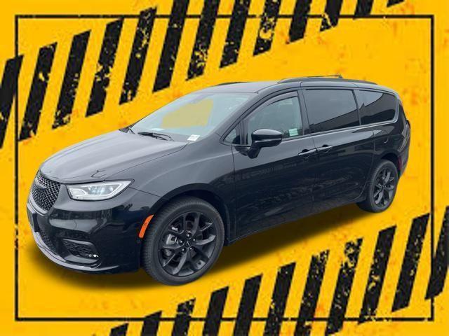 used 2022 Chrysler Pacifica car, priced at $29,495