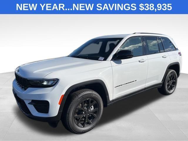 new 2025 Jeep Grand Cherokee car, priced at $38,935