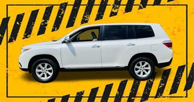 used 2013 Toyota Highlander car, priced at $5,995