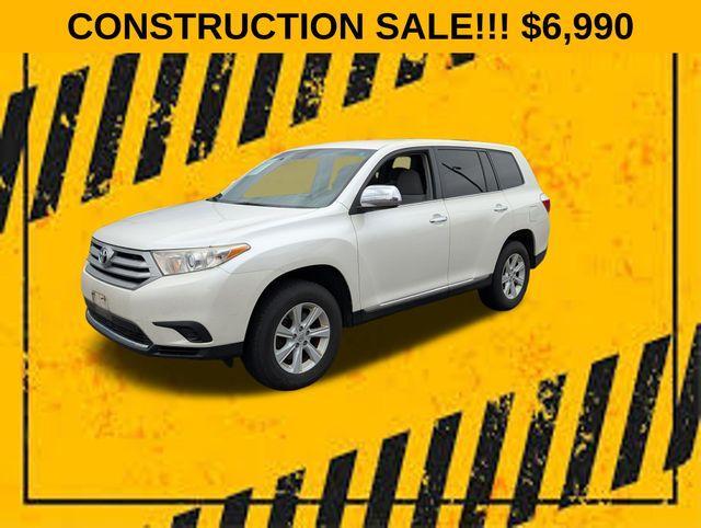 used 2013 Toyota Highlander car, priced at $6,990