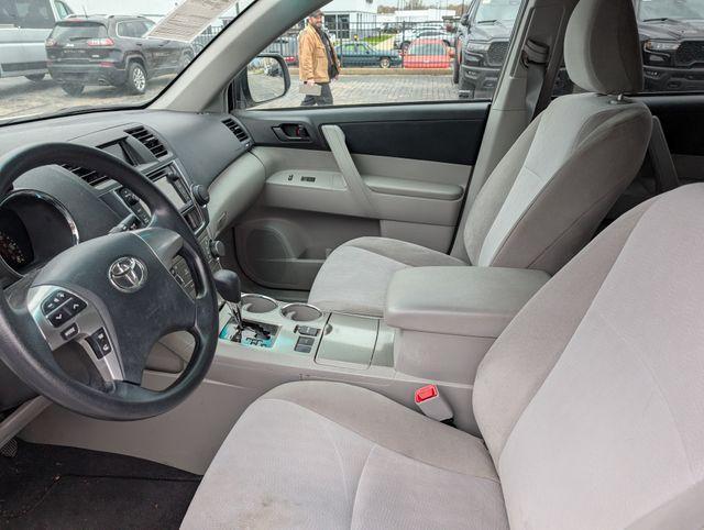used 2013 Toyota Highlander car, priced at $6,995
