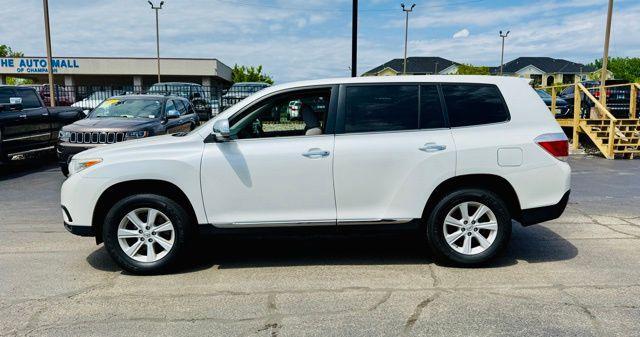 used 2013 Toyota Highlander car, priced at $6,900