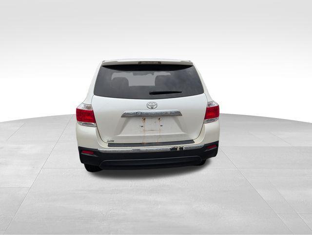 used 2013 Toyota Highlander car, priced at $6,995