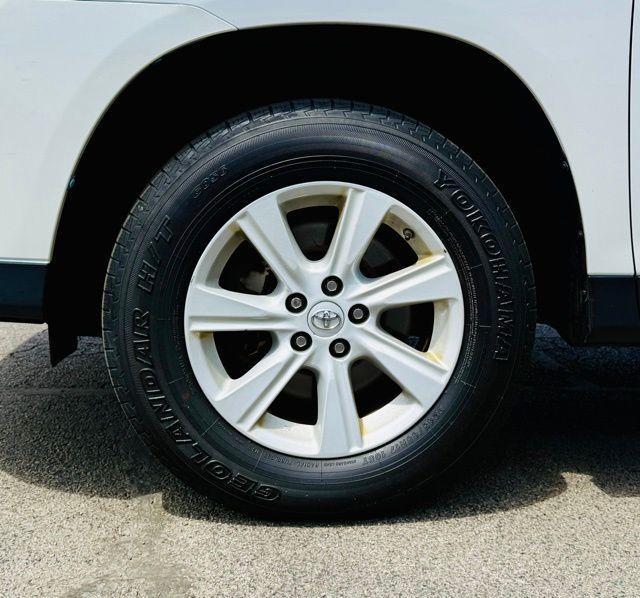 used 2013 Toyota Highlander car, priced at $6,900