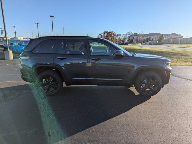 new 2024 Jeep Grand Cherokee car, priced at $40,670