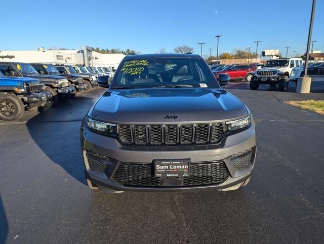 new 2024 Jeep Grand Cherokee car, priced at $40,670