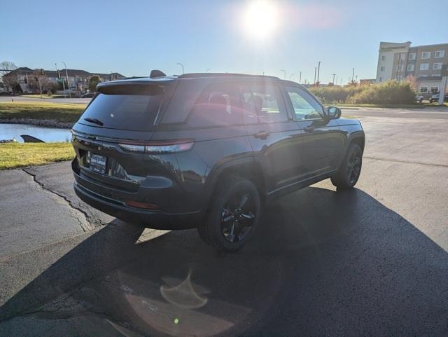 new 2024 Jeep Grand Cherokee car, priced at $40,670