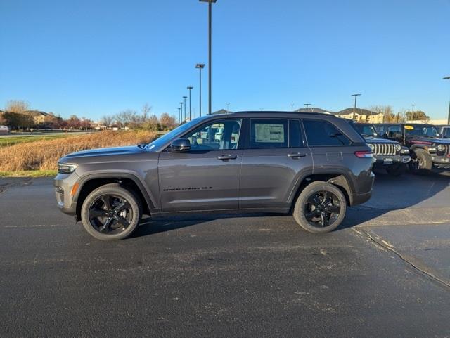 new 2024 Jeep Grand Cherokee car, priced at $40,670