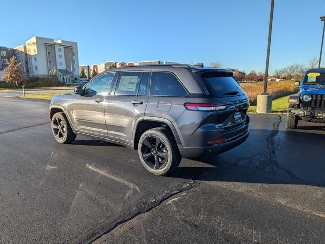 new 2024 Jeep Grand Cherokee car, priced at $40,670